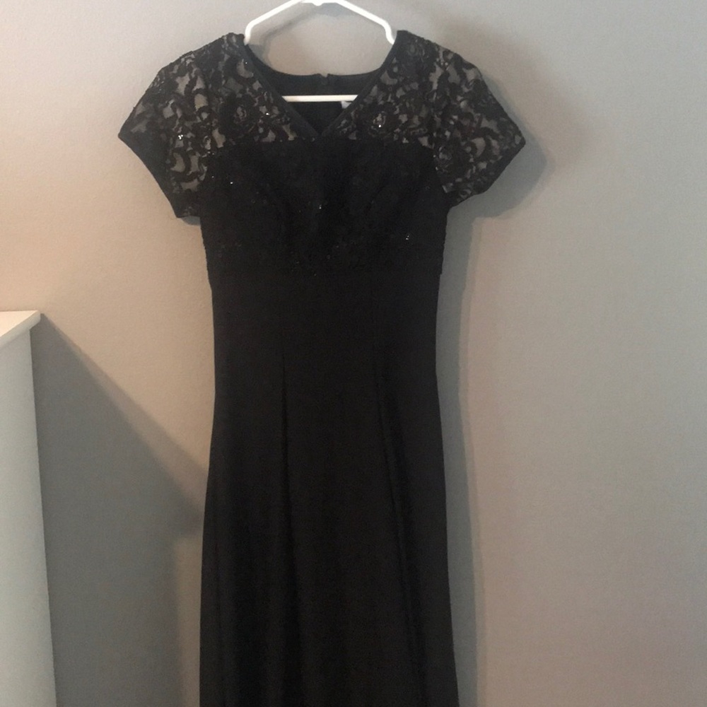 Long formal dress with short sleeves